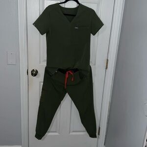 Figs Zamora jogger XS petite, Figs Katarina one pocket scrub top XS